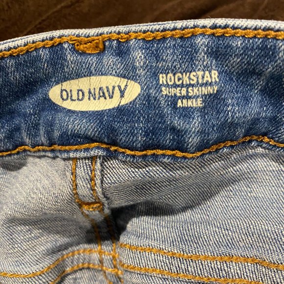 Old Navy Rockstar Super Skinny Ankle Jean - Size 4 - Picture 8 of 8
